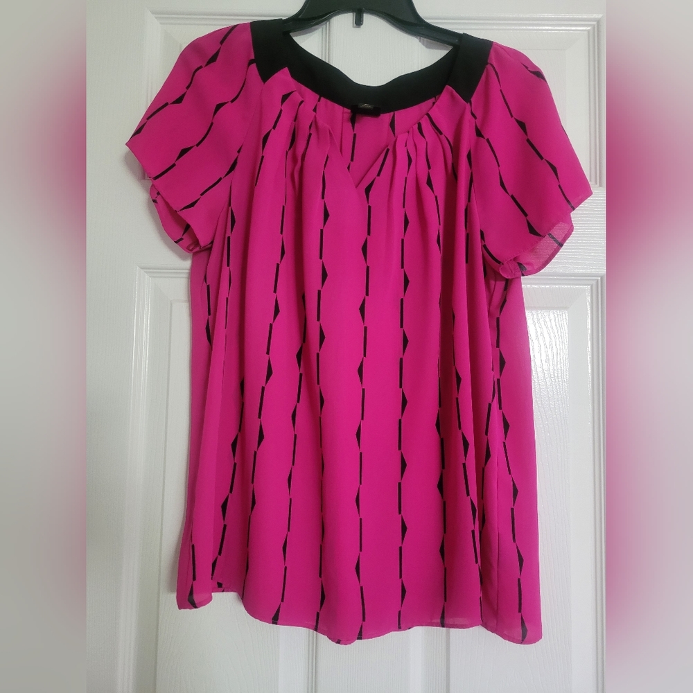 Worthington Fushia with Black Detail XL Top